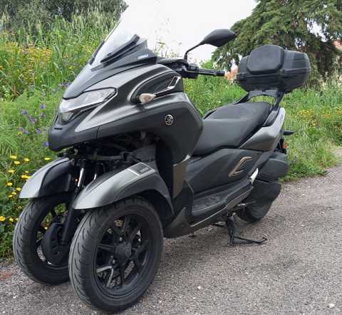 YAMAHA YP 